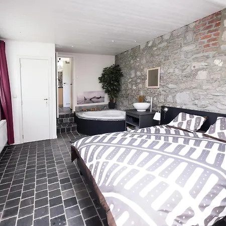 Holiday home In Ederbergland Near Knebelsrod, Cleaning Included Hastiere-par-dela